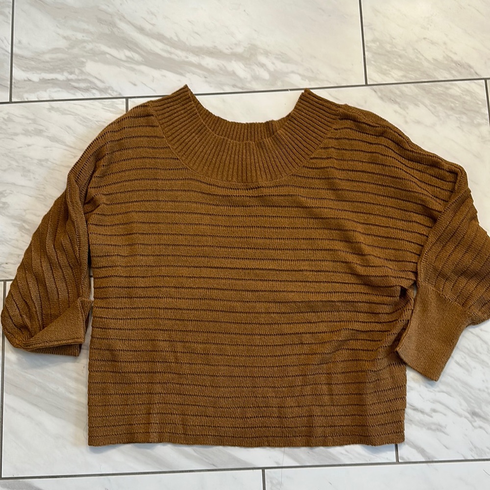 Light weight top